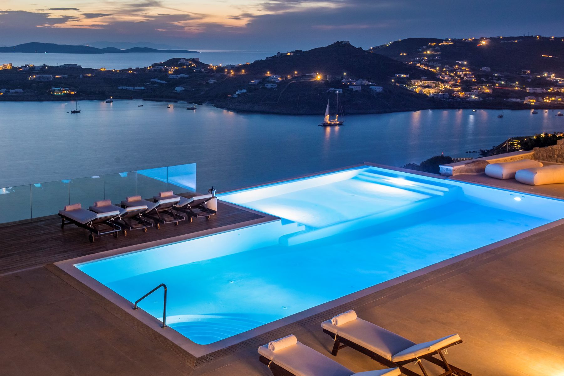 Horatia villa photo.