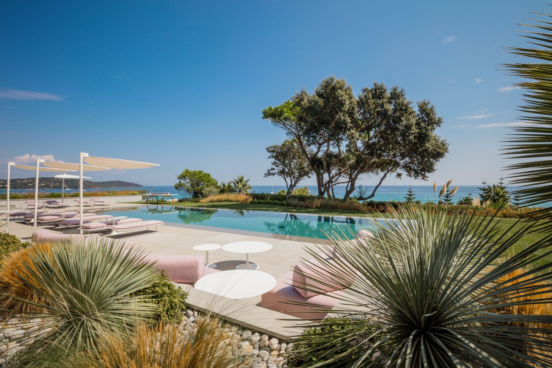 Carol Beach Villa villa photo.
