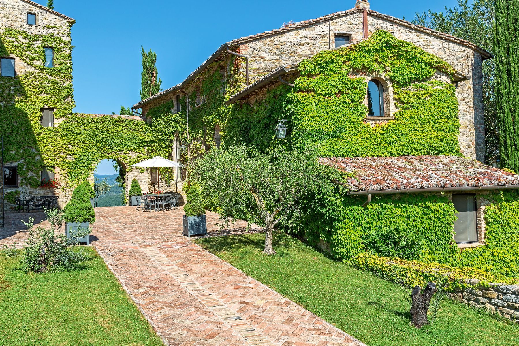 Borgo di Pietro villa photo.