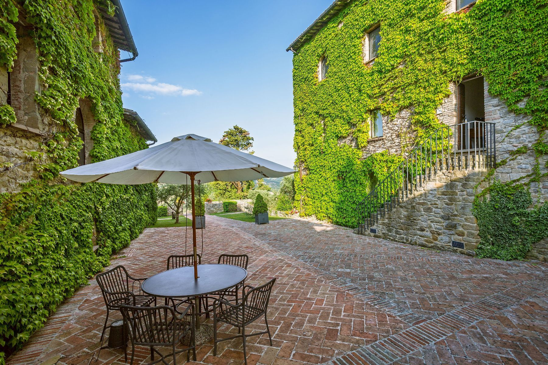 Borgo di Pietro villa photo.
