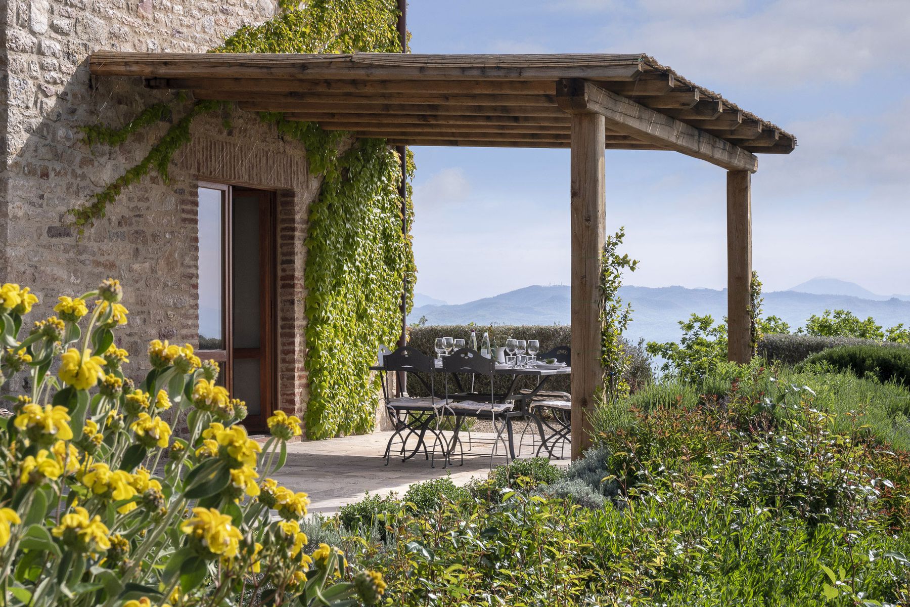 Aladina villa photo.