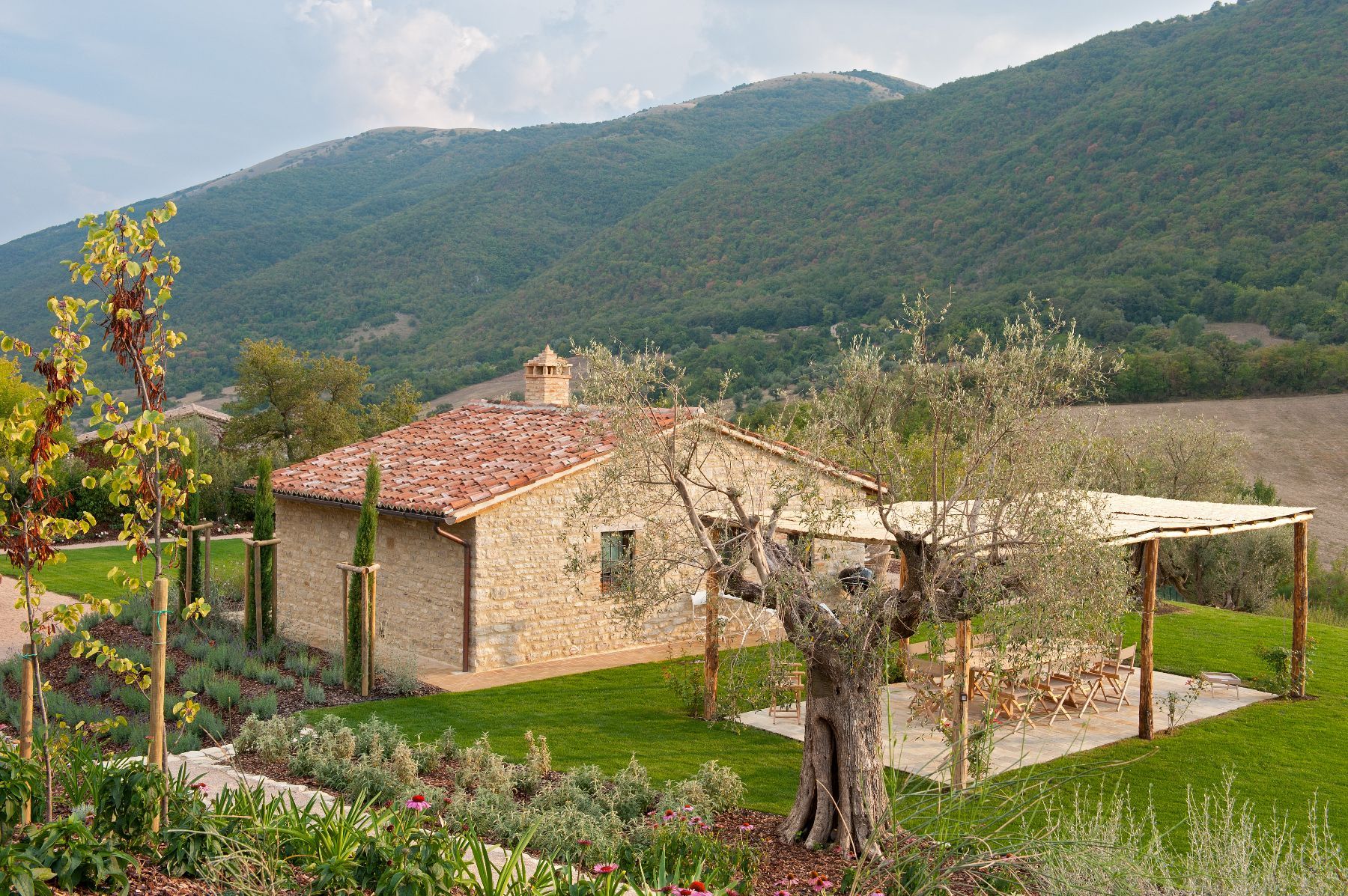 Lampara villa photo.