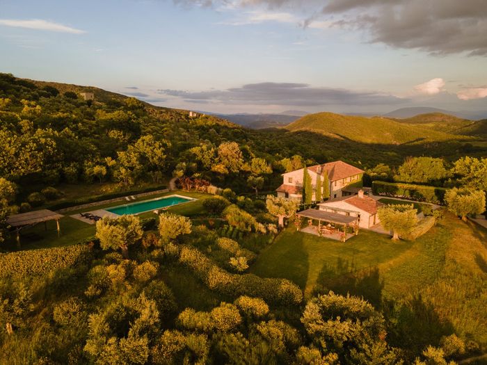 Lampara villa photo.