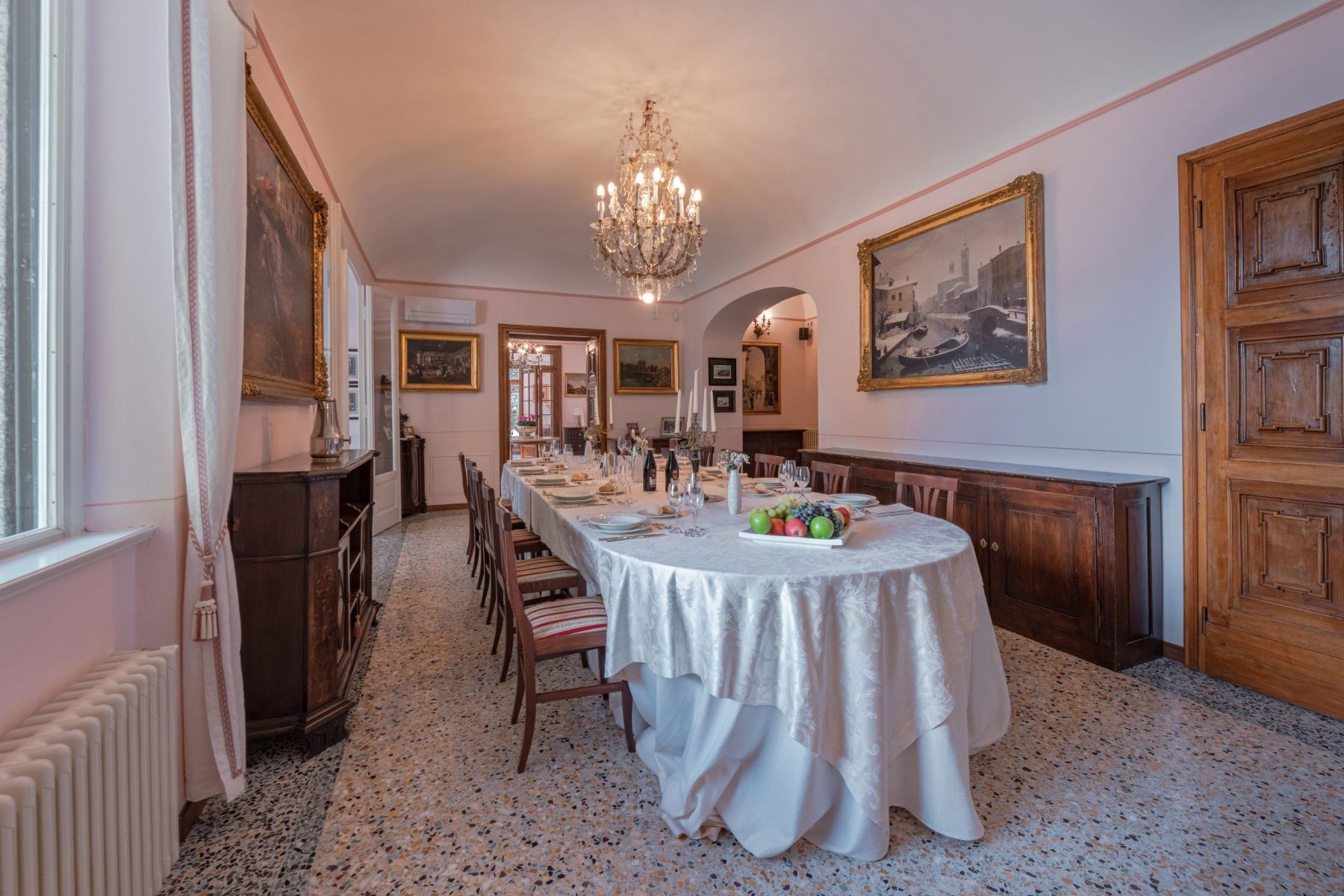 Dada villa photo.