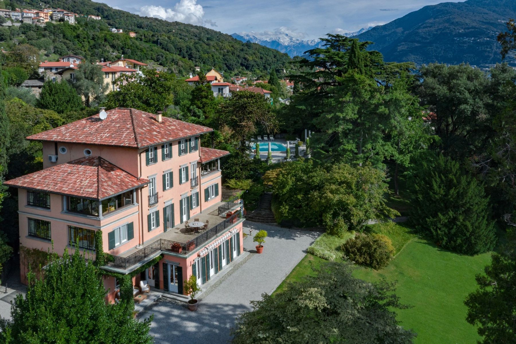 Dada villa photo.