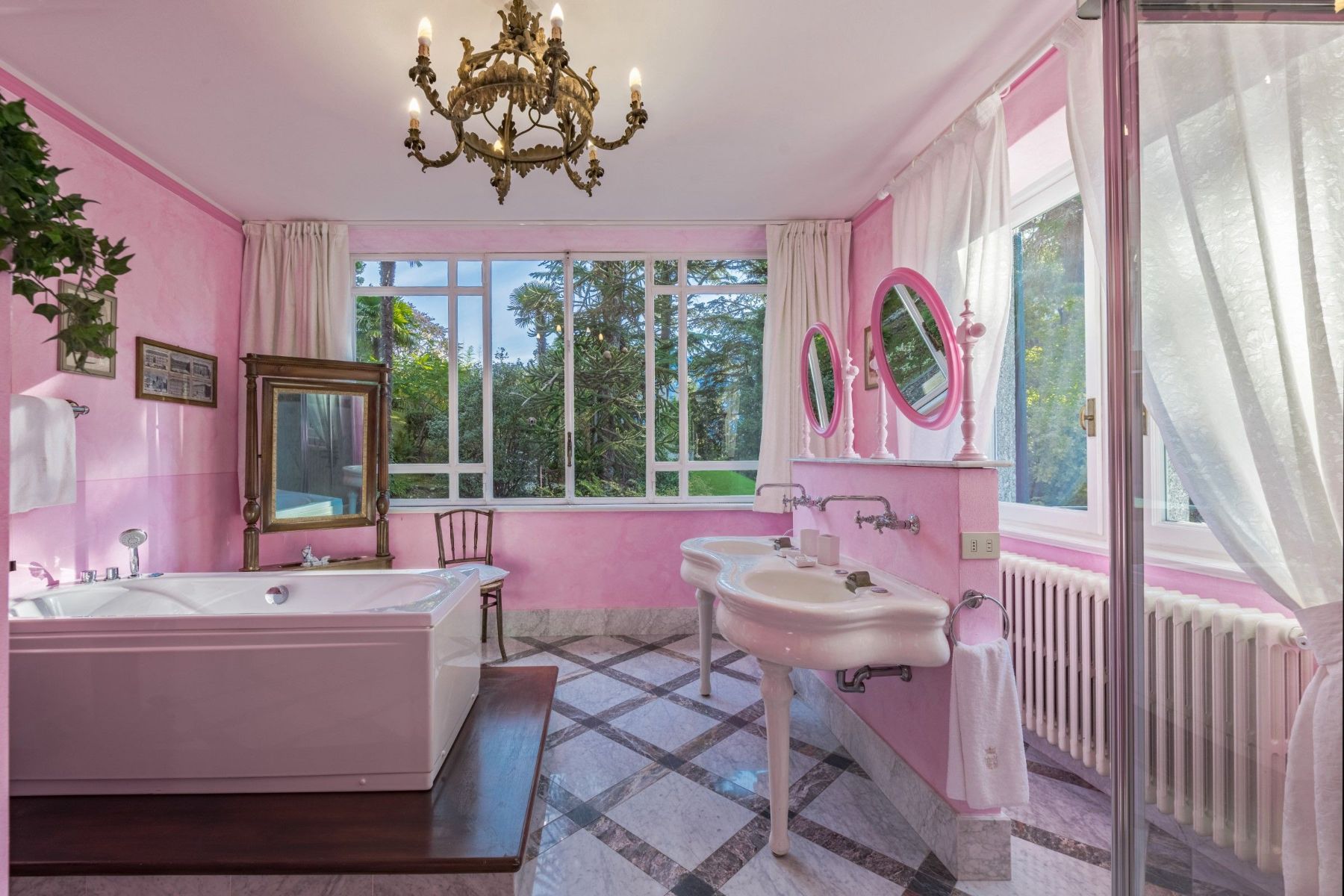Dada villa photo.