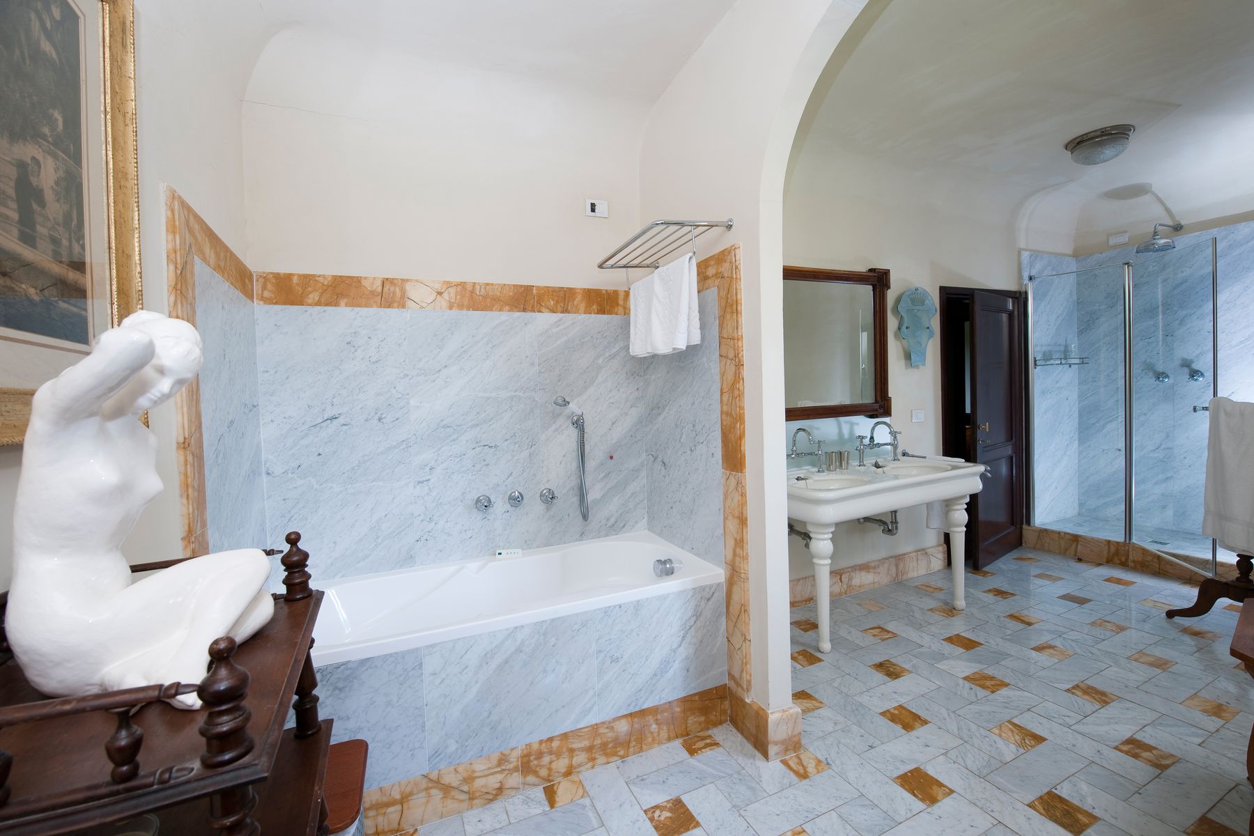 Duchessa villa photo.