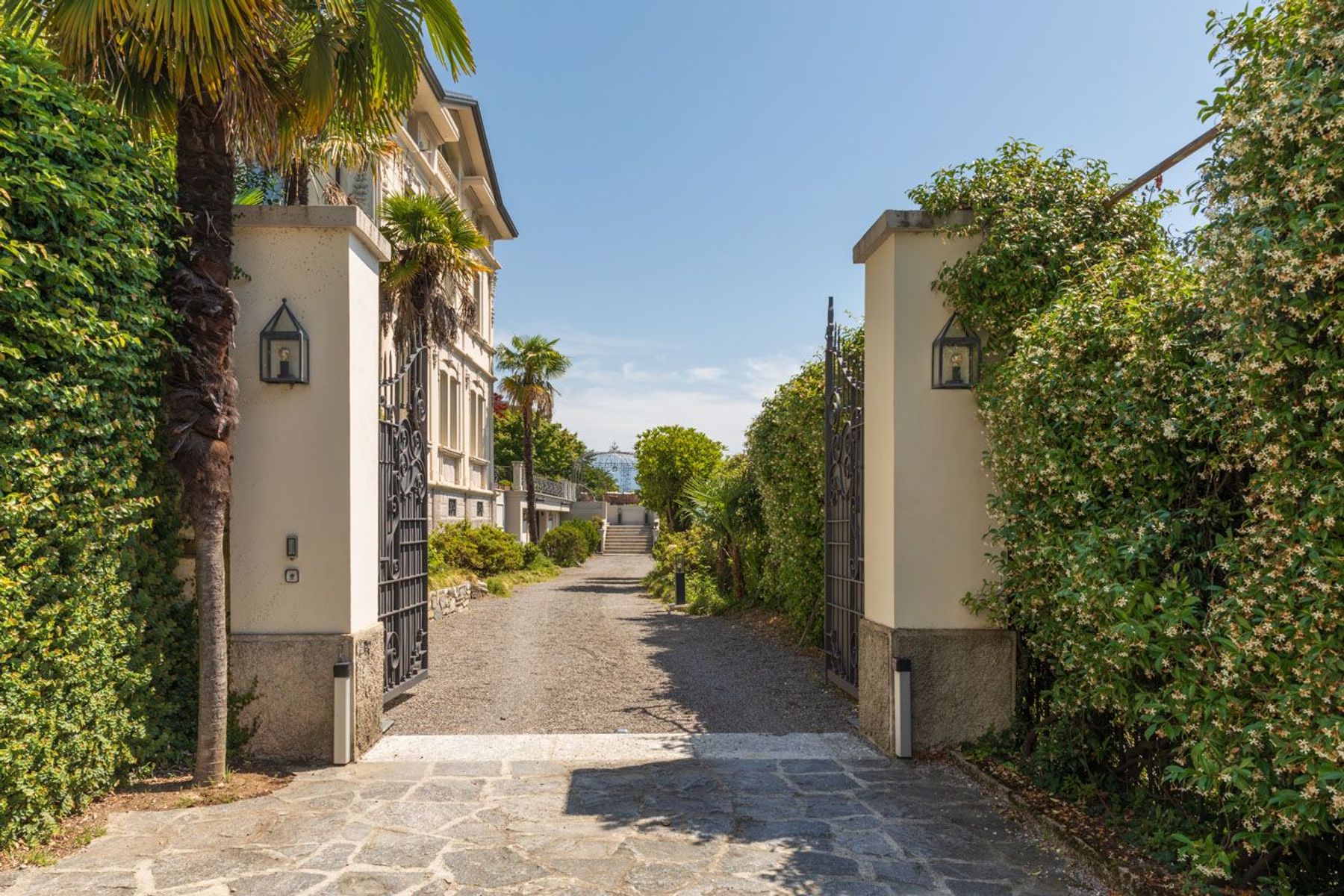 Vista Lago villa photo.