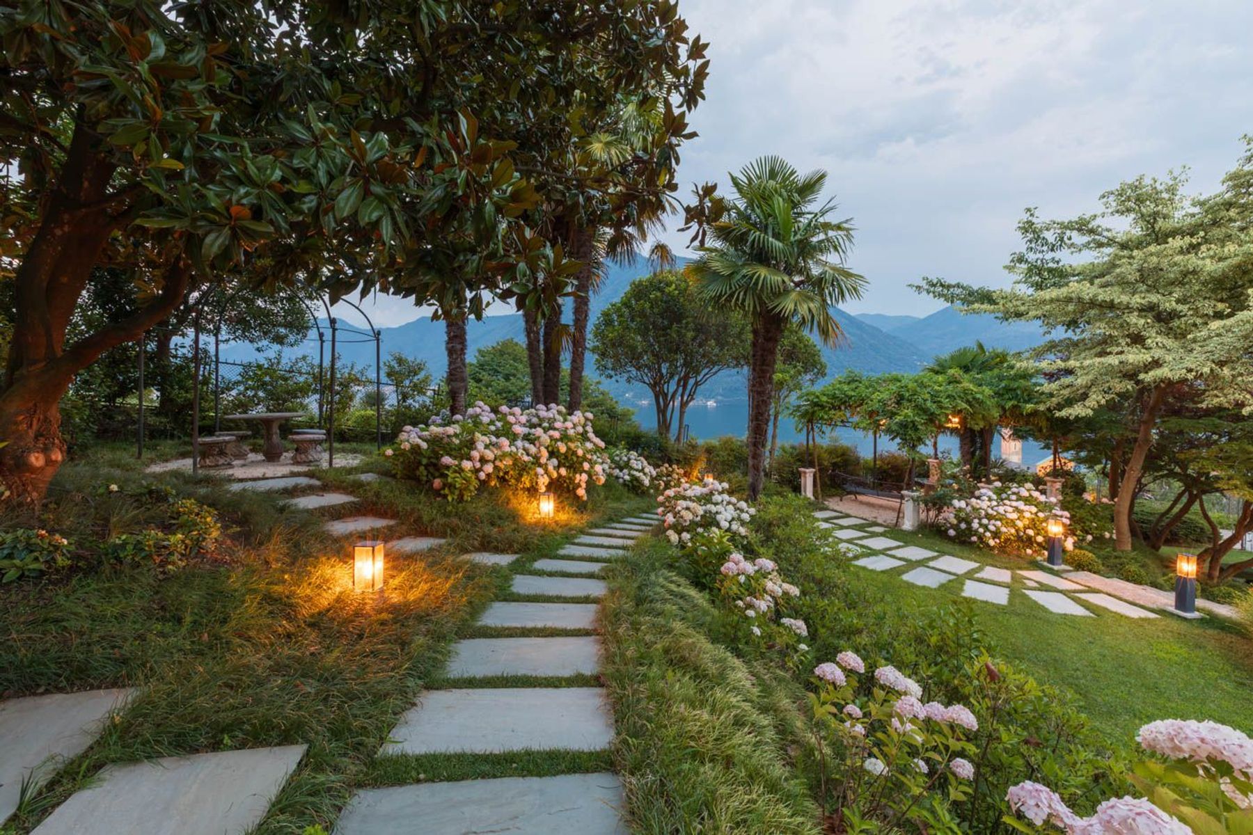 Vista Lago villa photo.