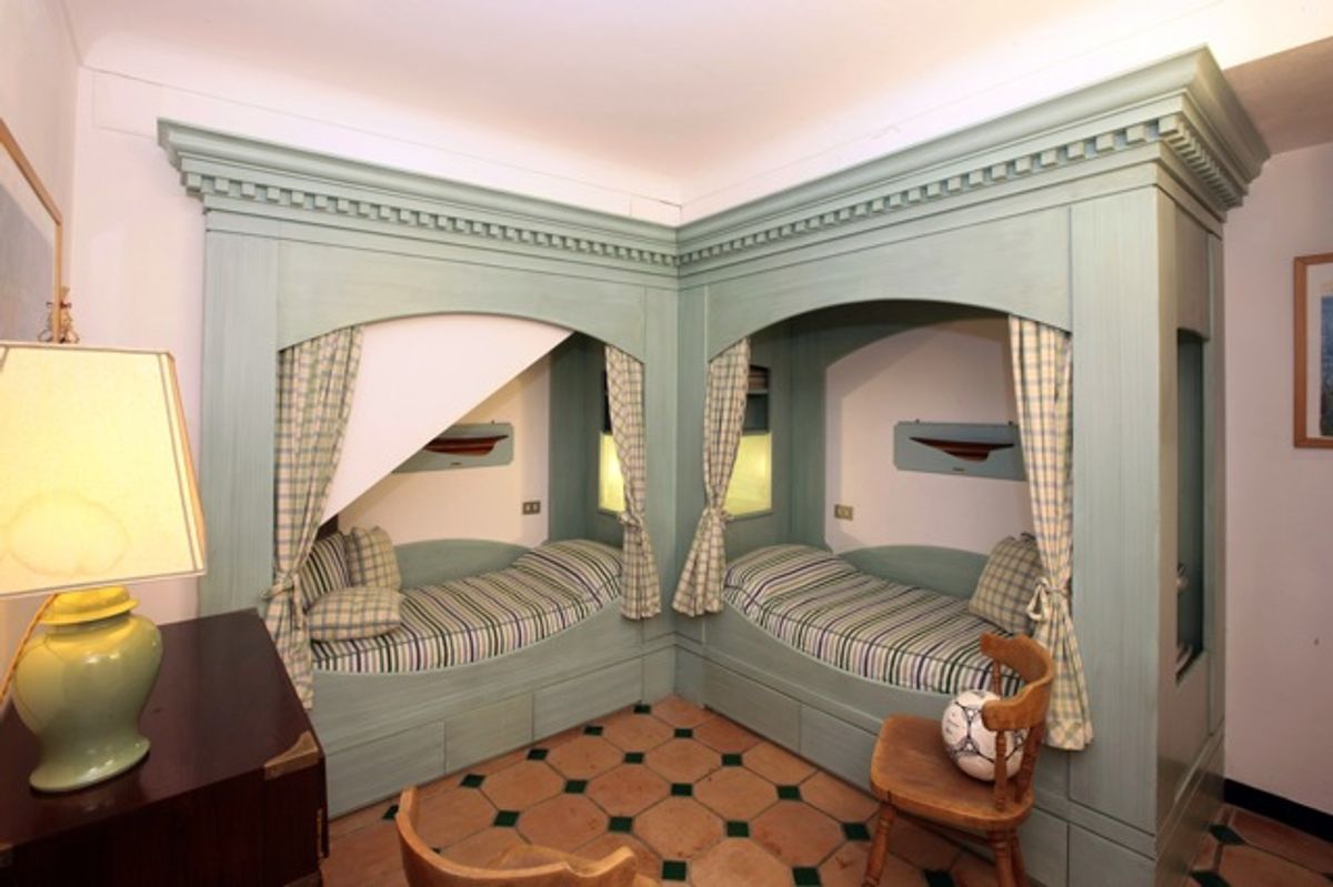 Twin Bedroom