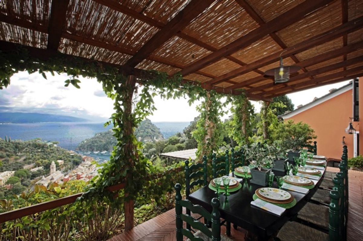 Alfresco Dining