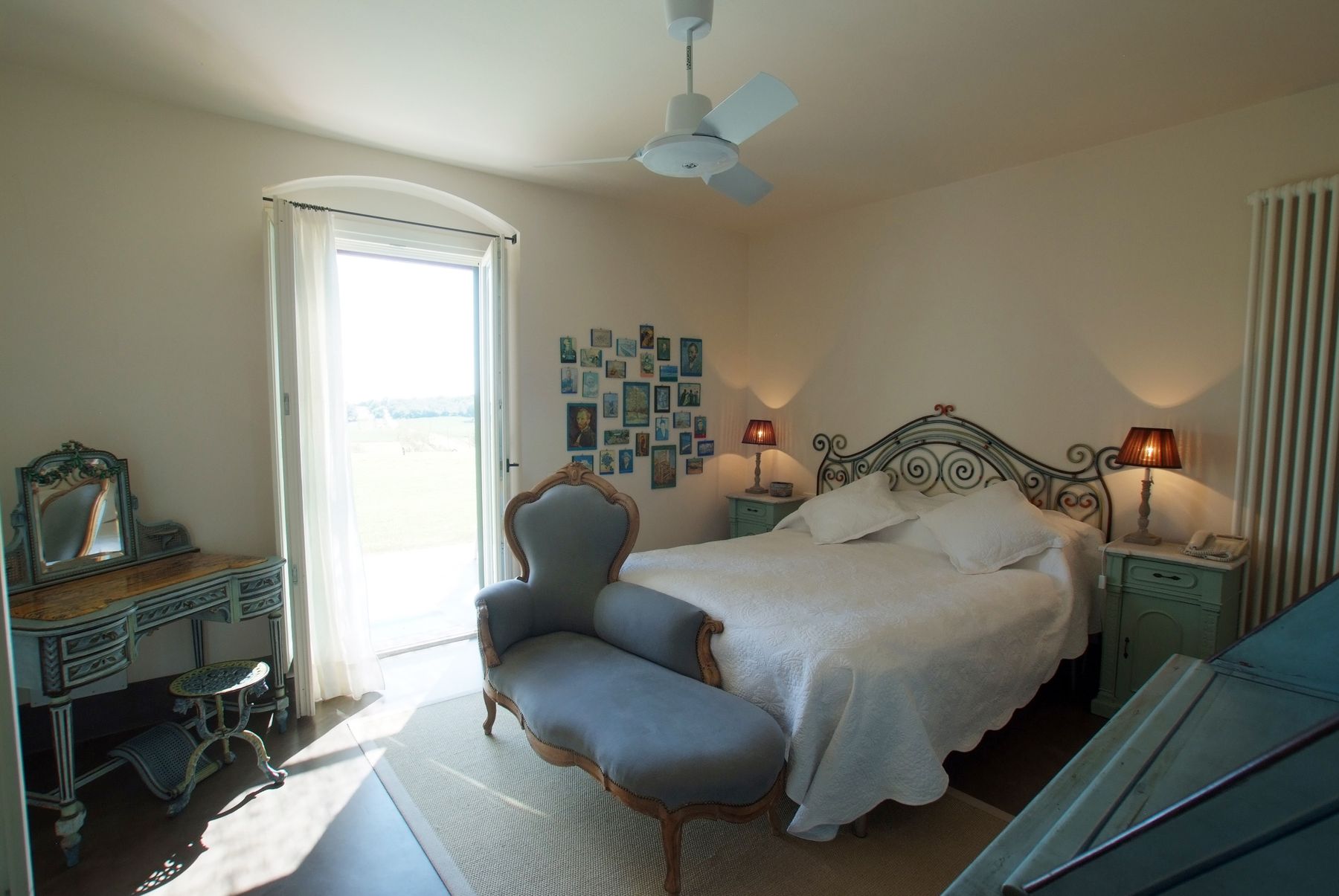 Queen bedroom