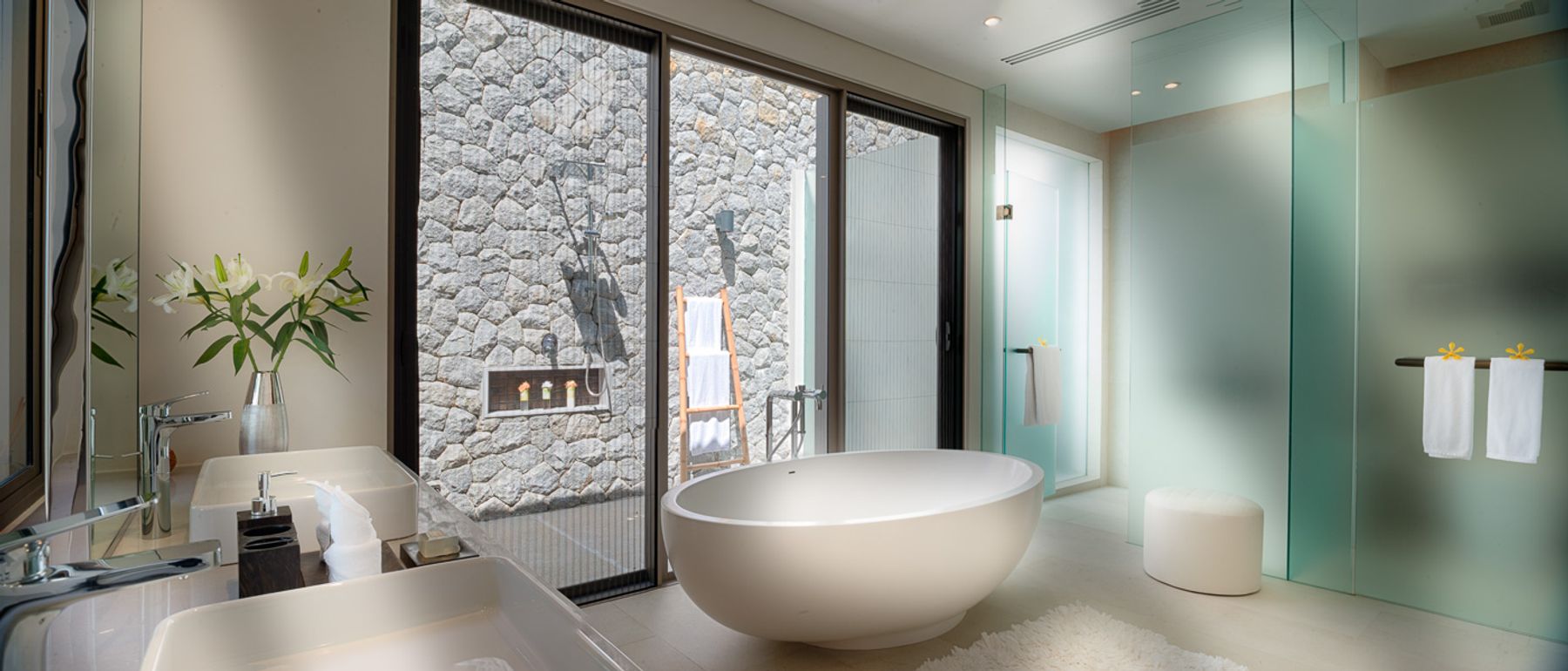 The Aquila villa photo.