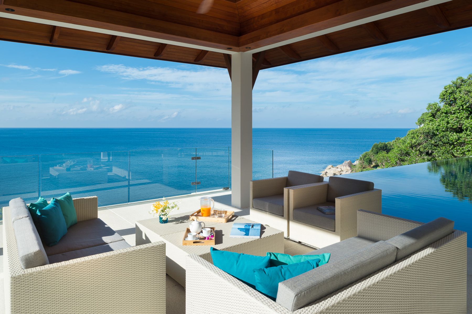 The Aquila villa photo.