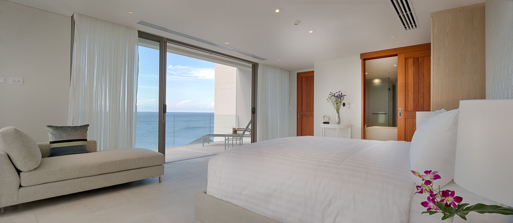 The Aquila villa photo.