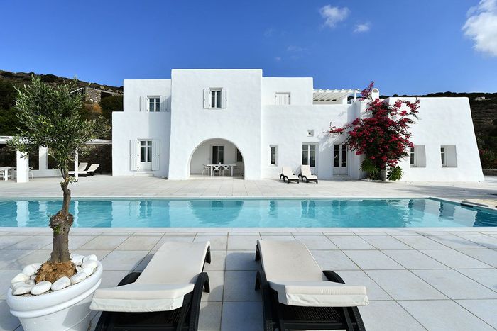 Mirabella villa photo.