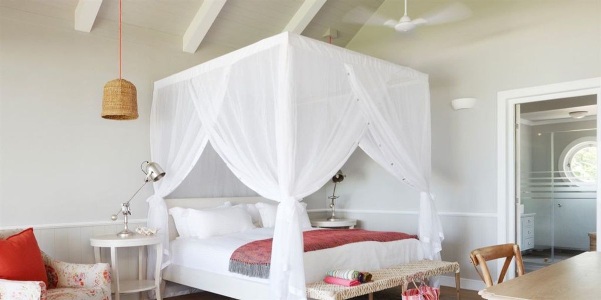 Thanda Island villa photo.
