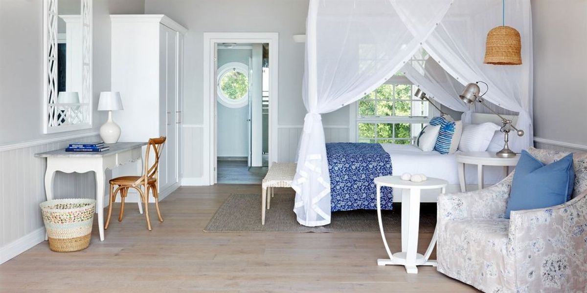 Thanda Island villa photo.