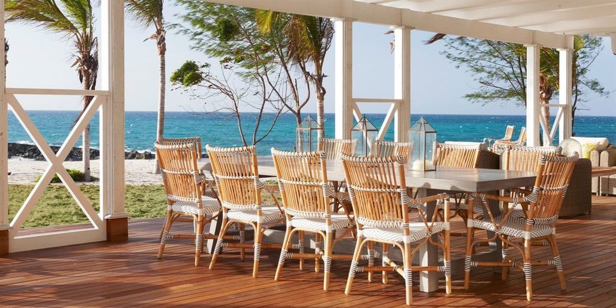 Thanda Island villa photo.