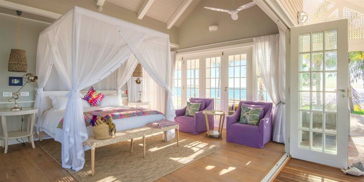 Thanda Island villa photo.