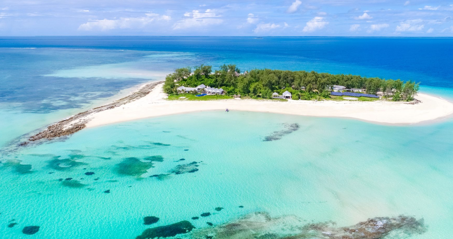 Thanda Island villa photo.