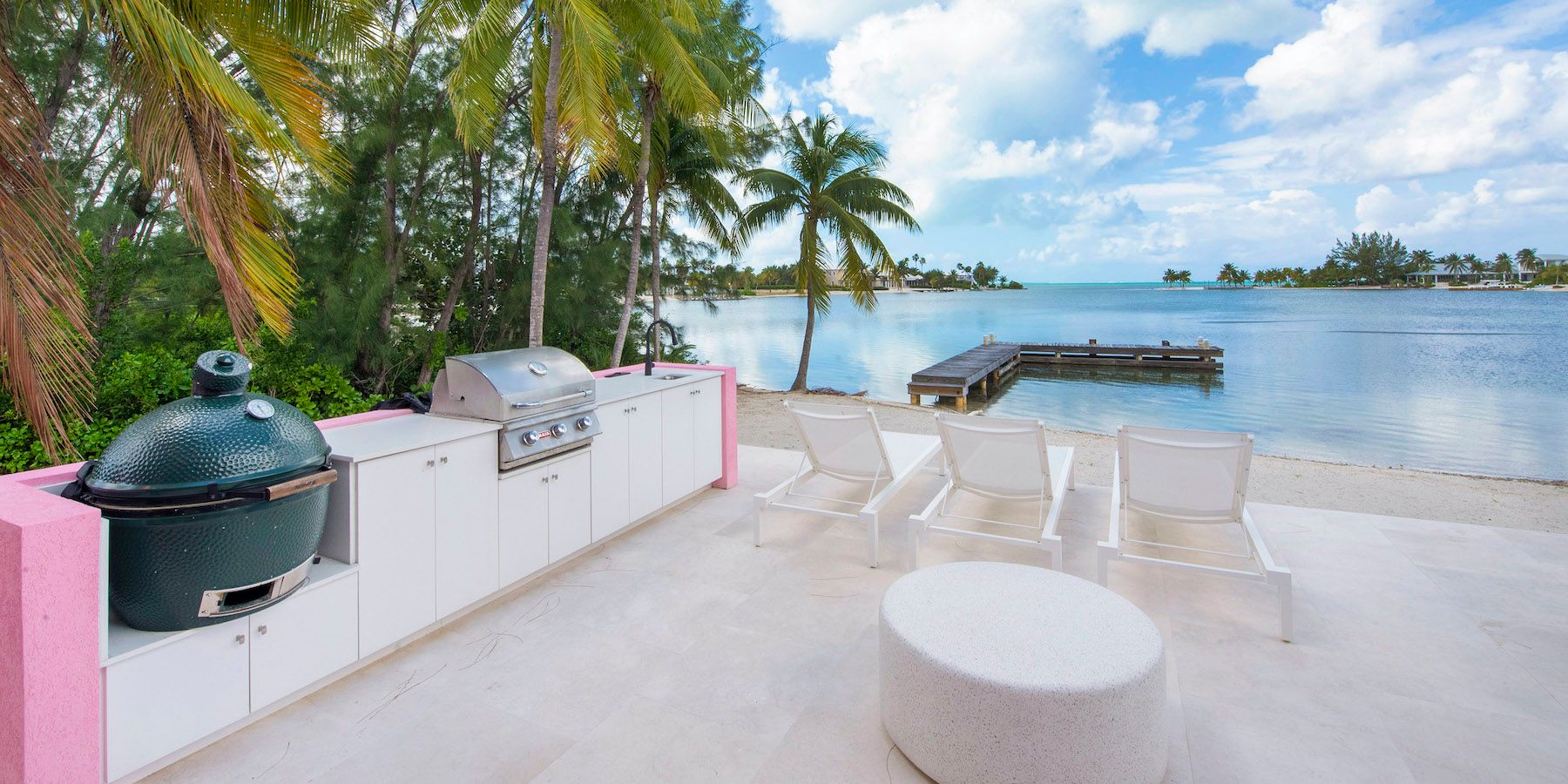 Fantasea & Guest Cottage villa photo.