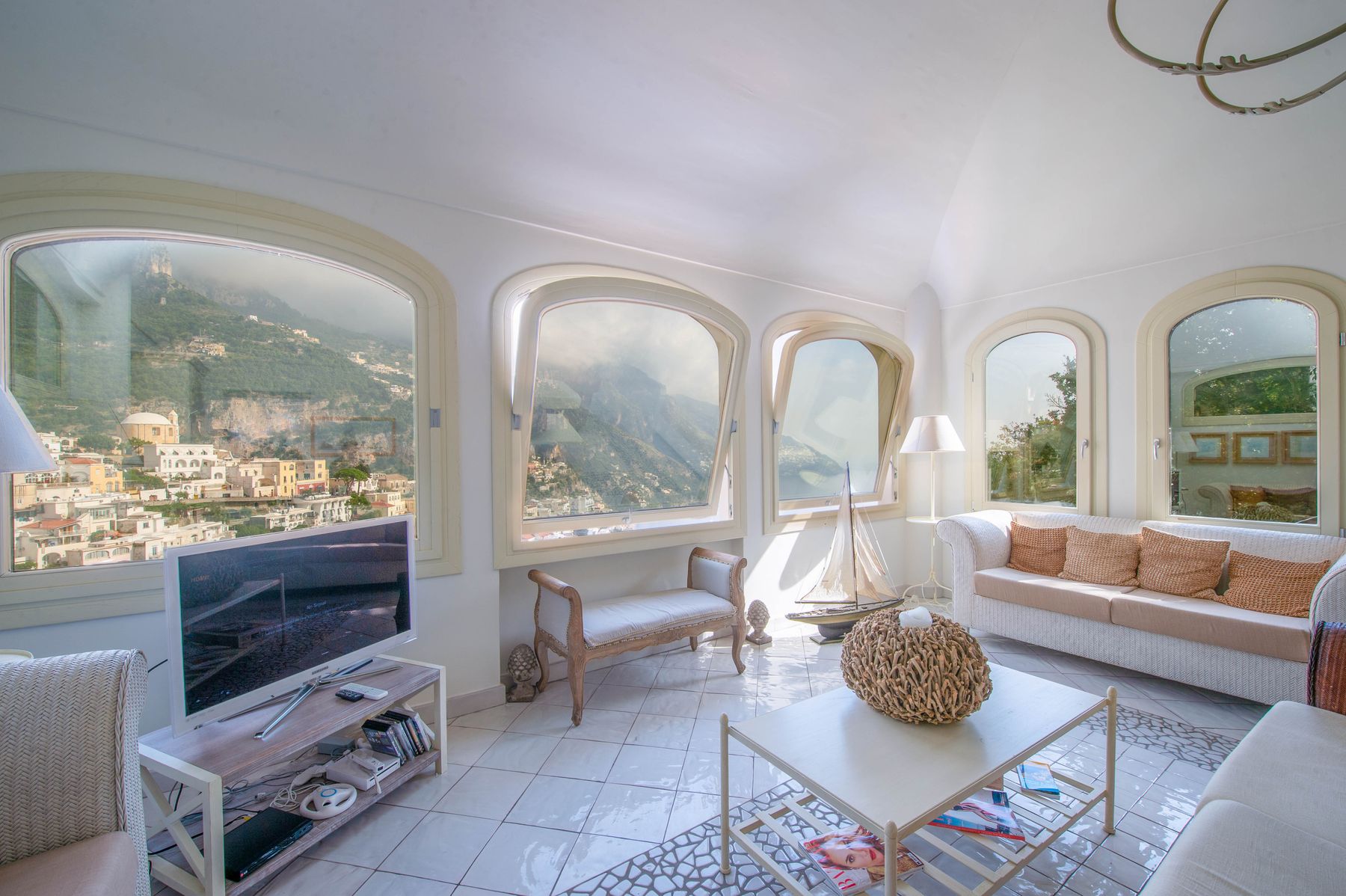 Giulia villa photo.
