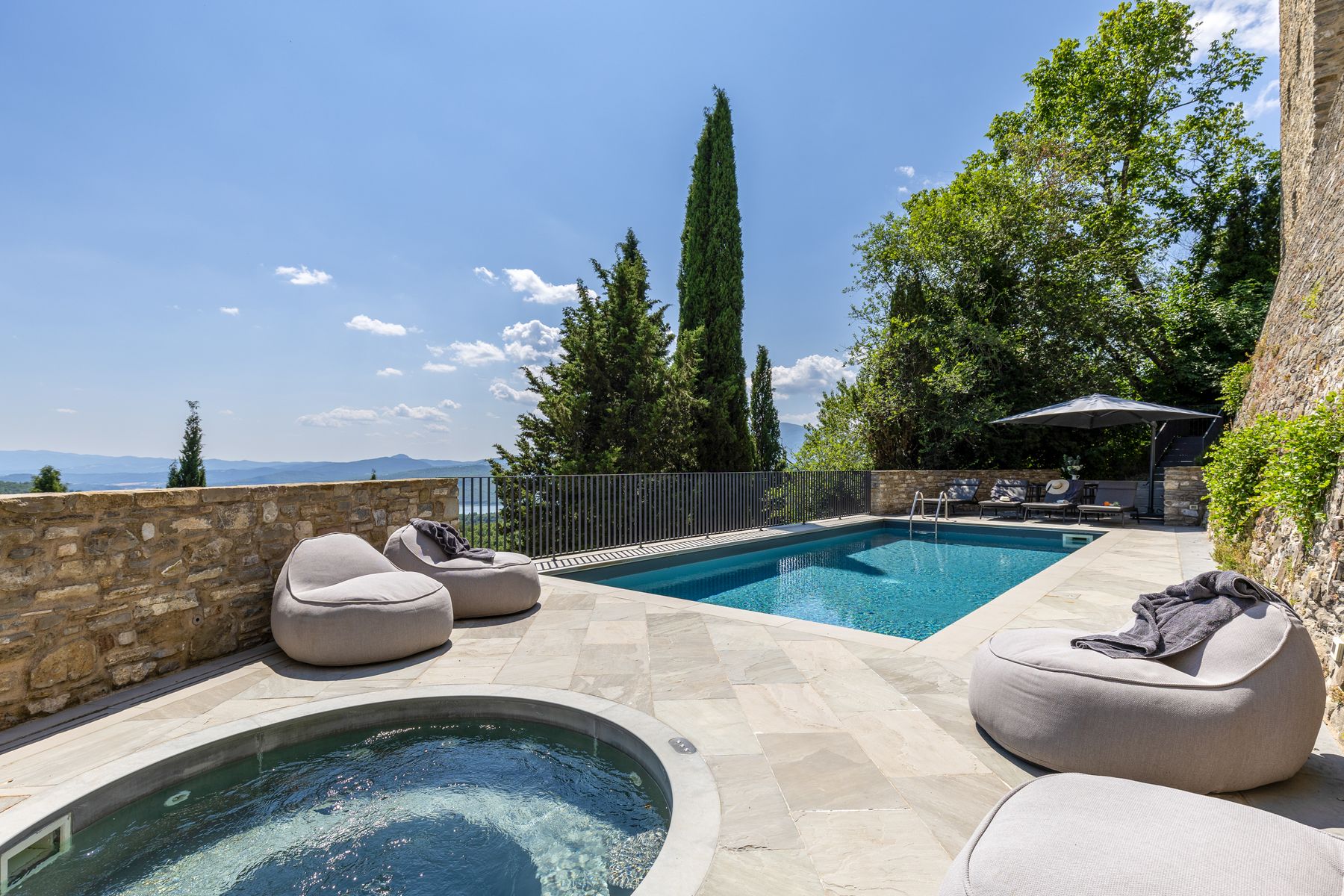 Donato villa photo.