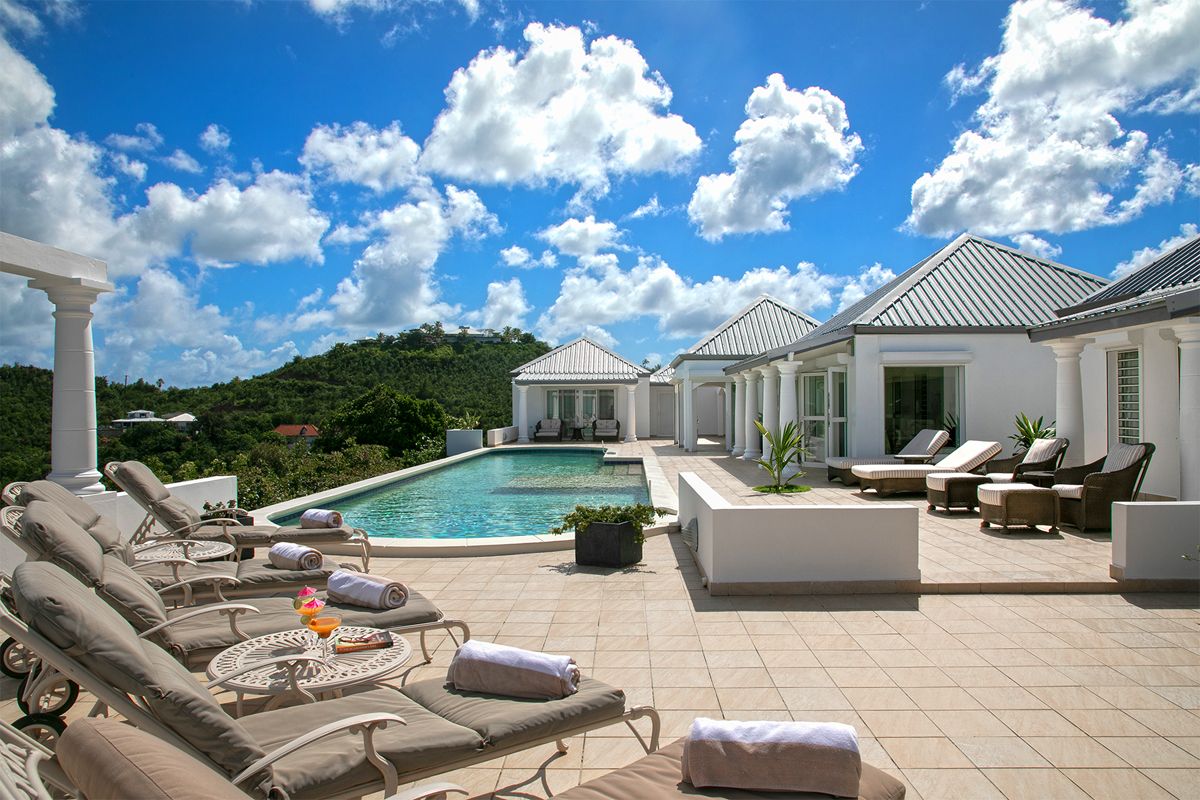 Pool deck area