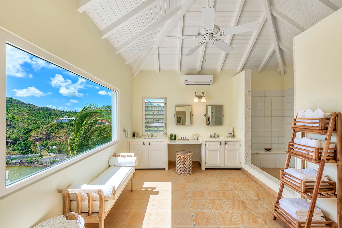 En suite bathroom