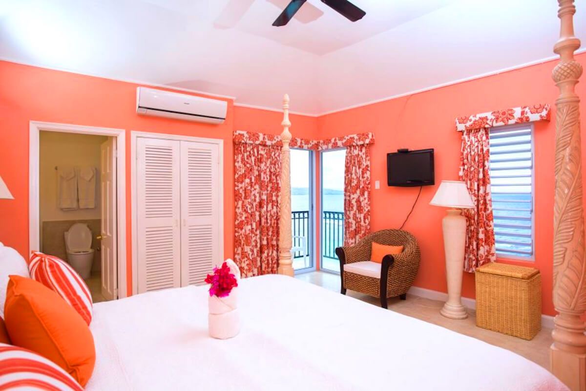 Golden Sunset king bedroom