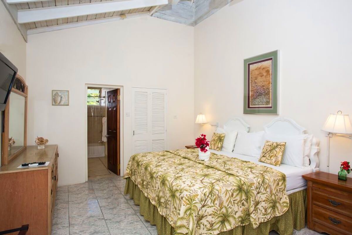 Bougainvillea Suite king bed - can be arranged as two twins with advanced notice