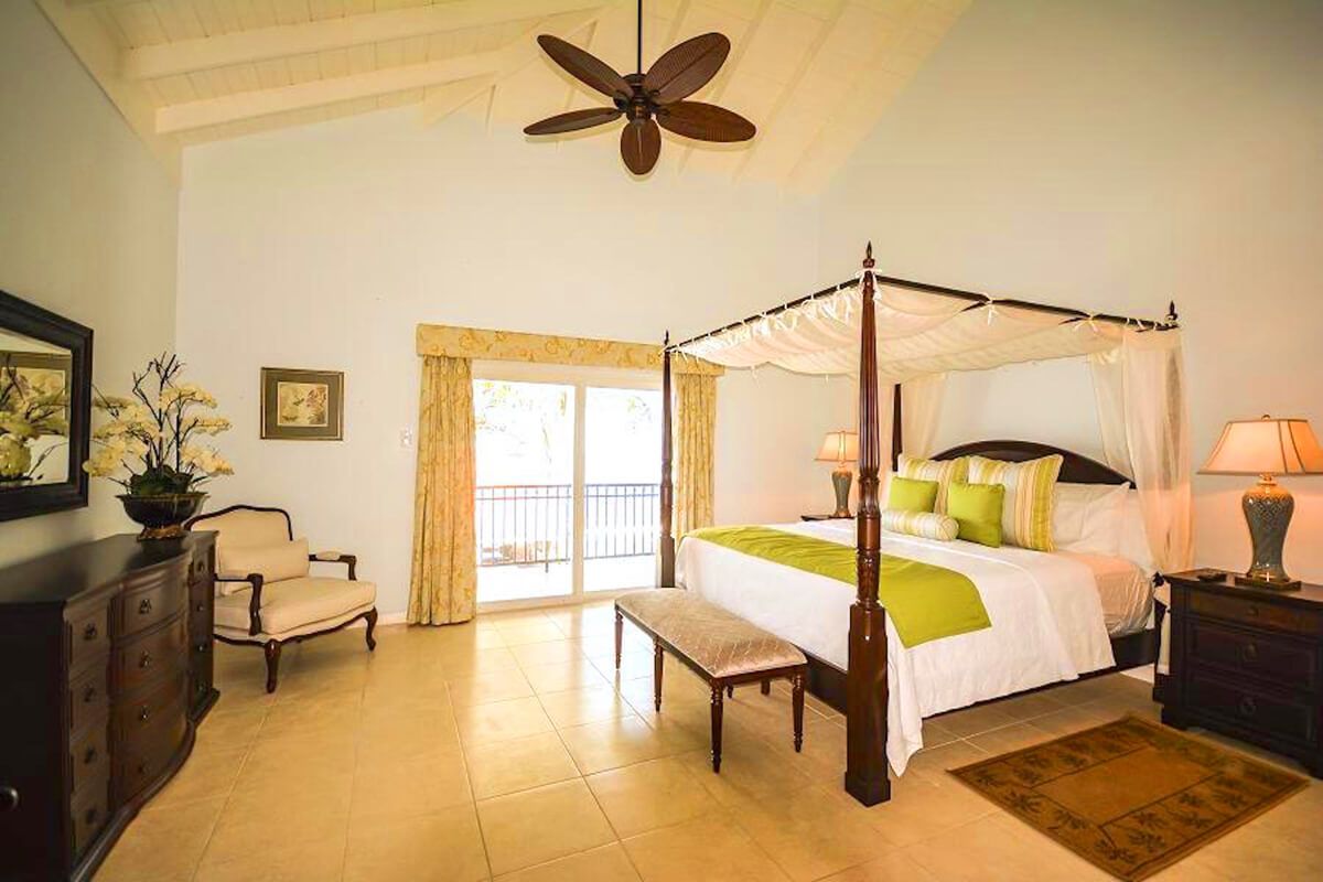 Morning Glory Suite king bed