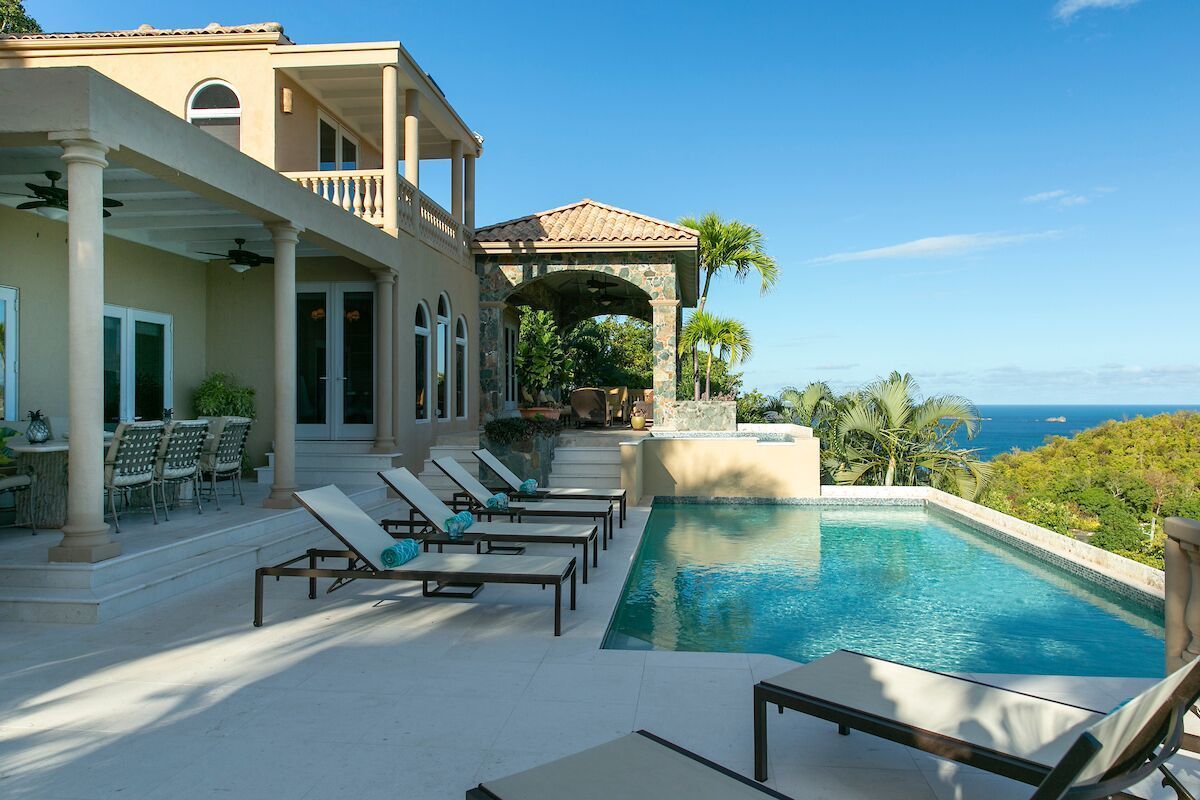 Lantano Villa villa photo.