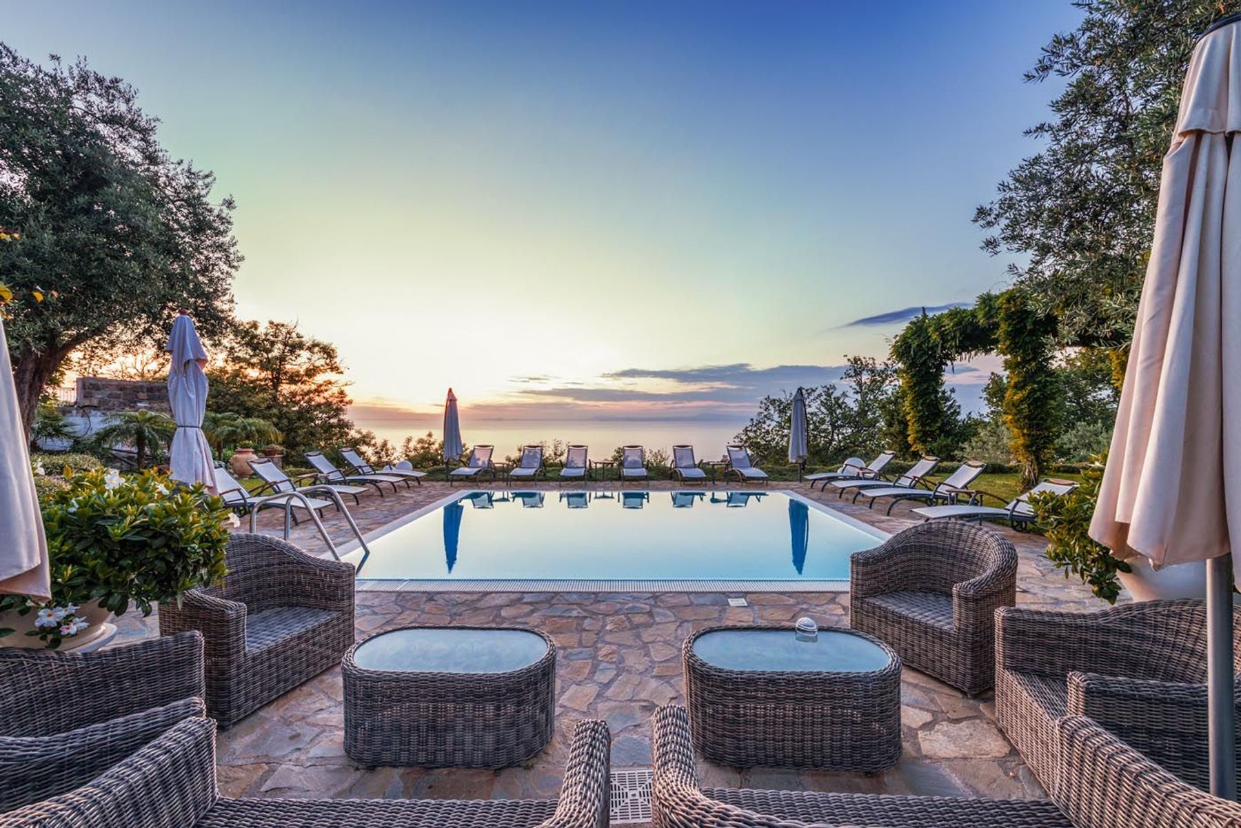 Romeo villa photo.