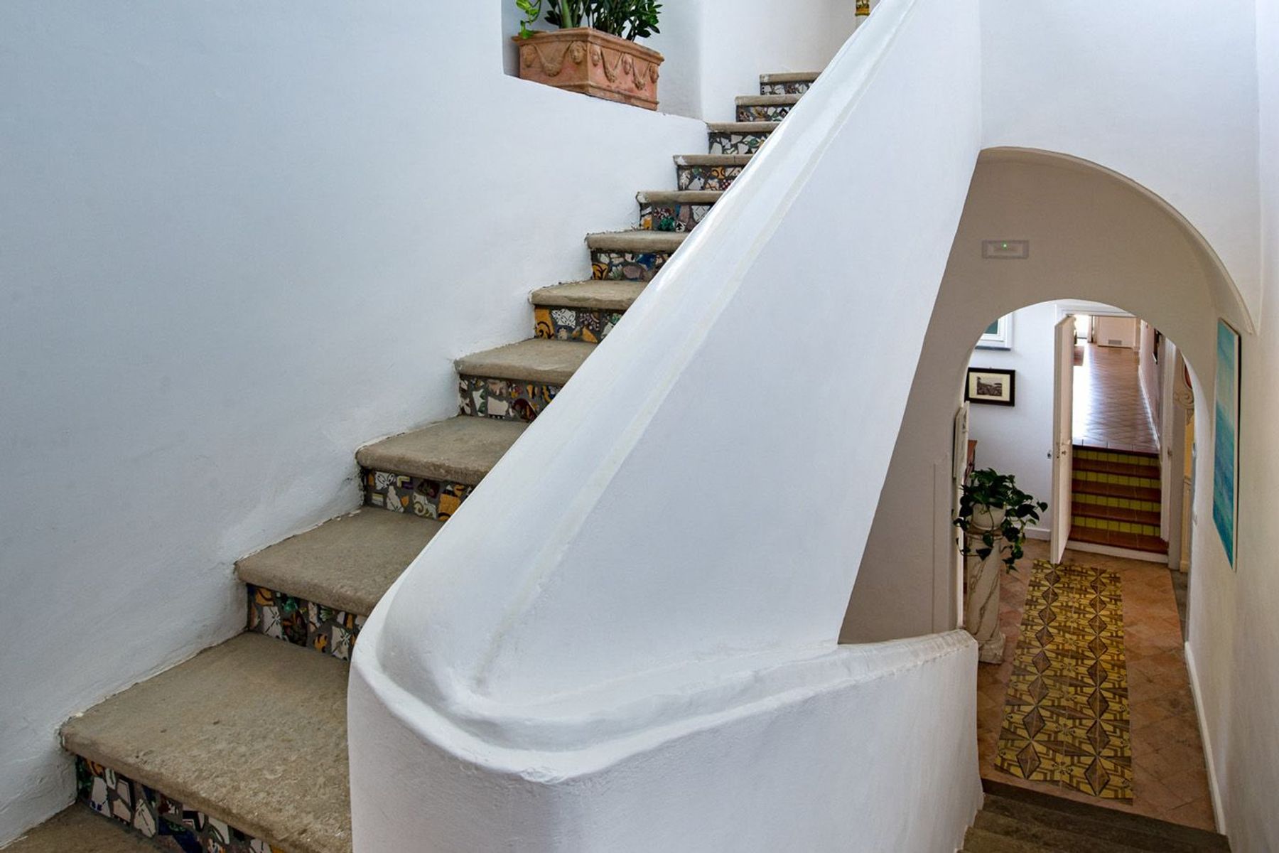 Romeo villa photo.