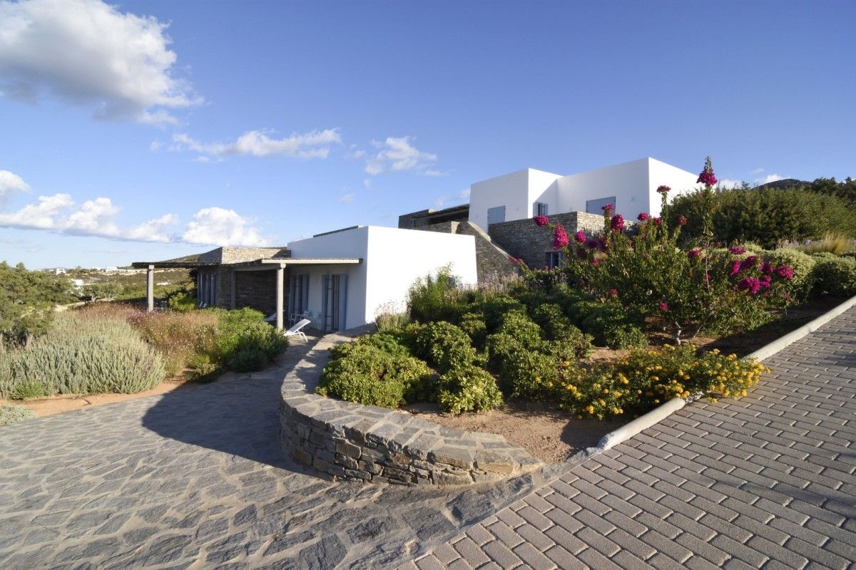 Azure Bay villa photo.