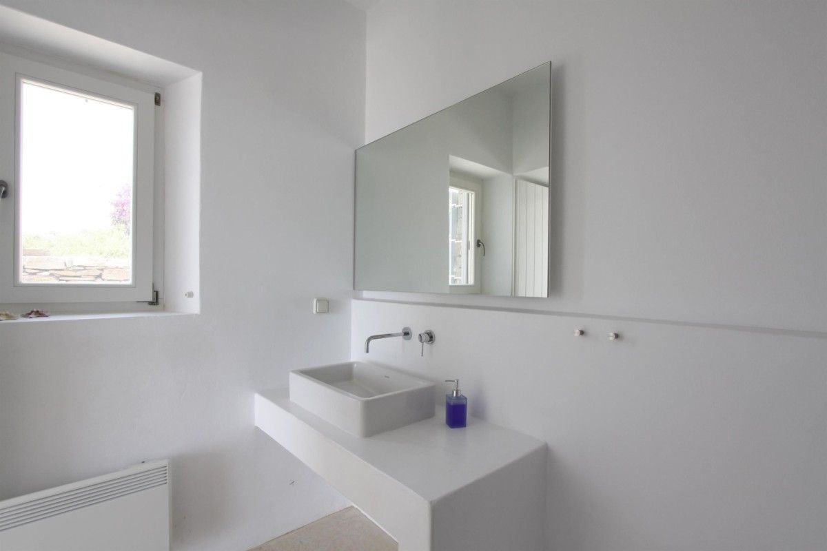 Azure Bay villa photo.