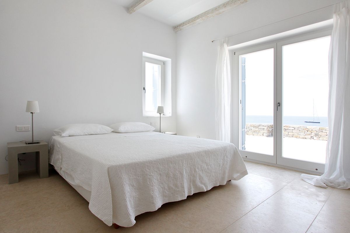 Azure Bay villa photo.