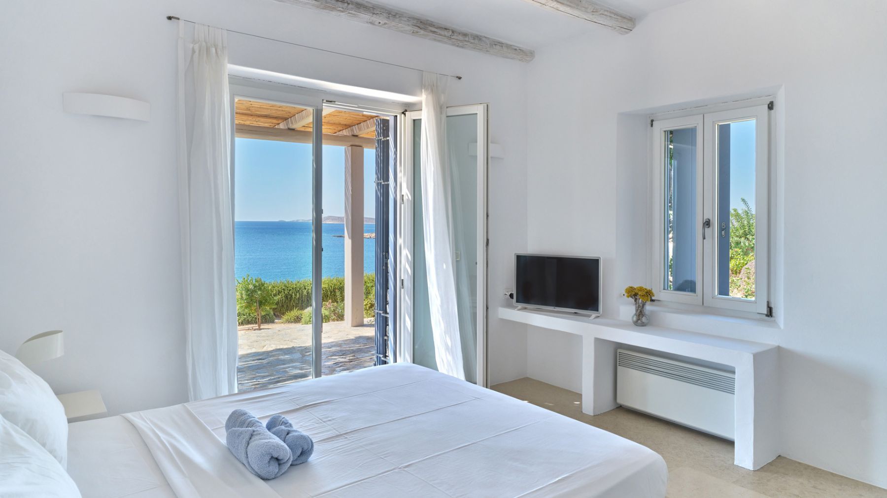 Azure Bay villa photo.