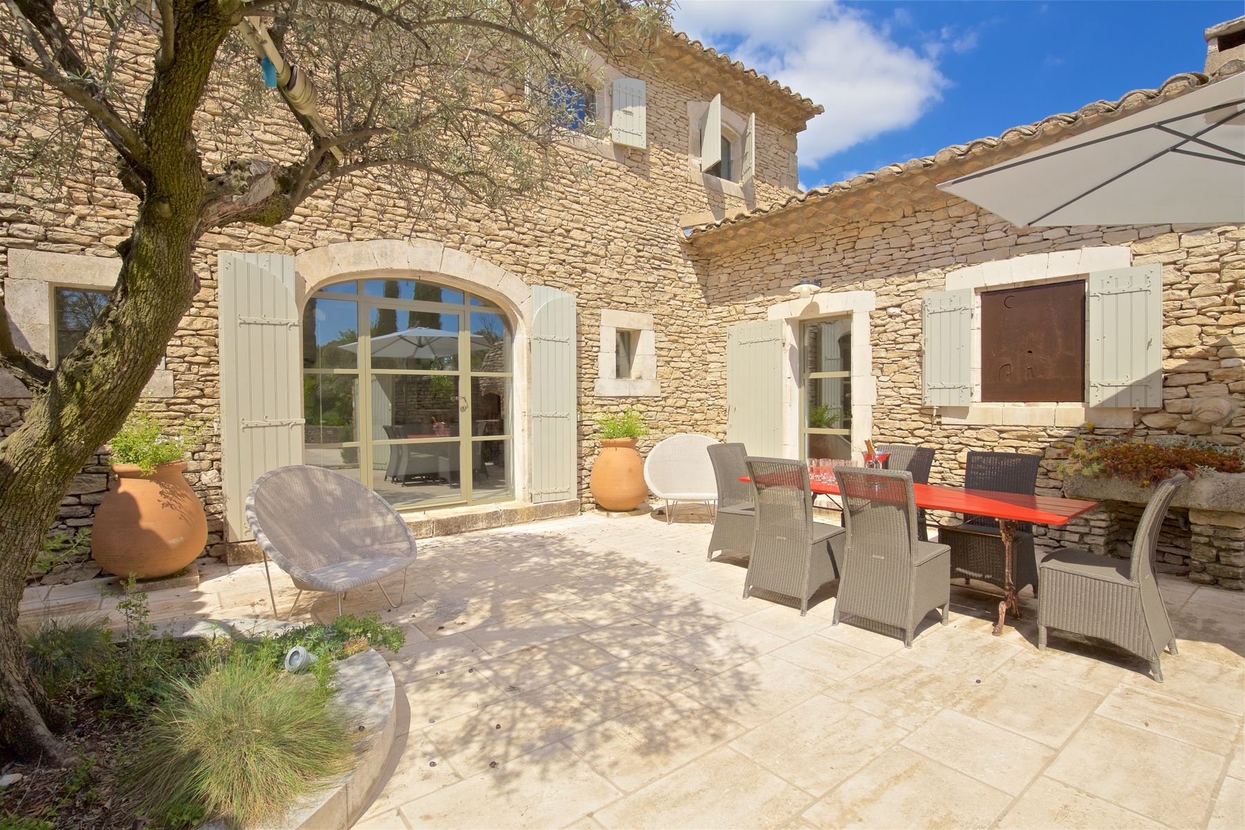 Mas des Nenuphars villa photo.