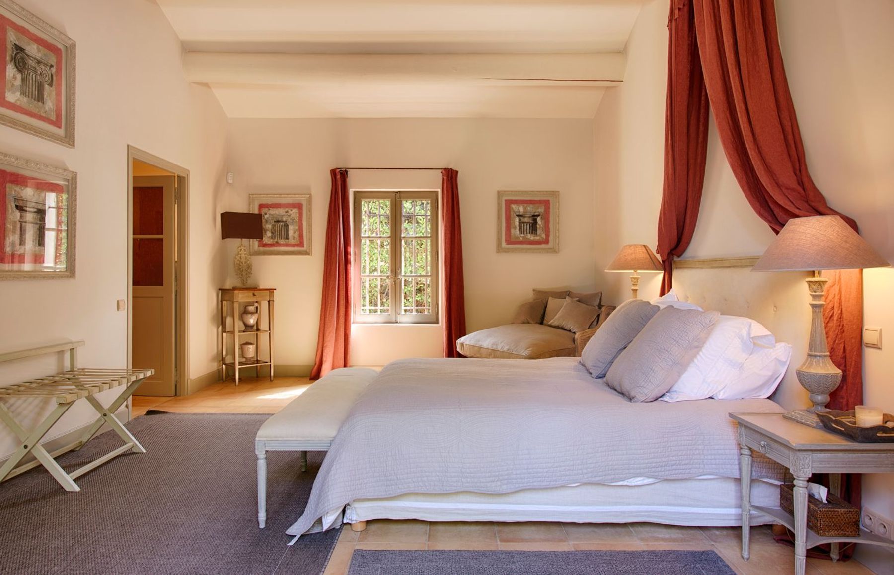 Domaine de Villeblanche villa photo.