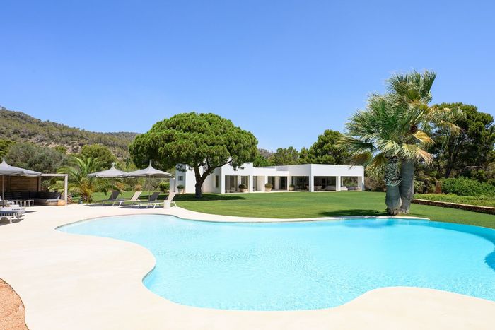 Can Taurino villa photo.