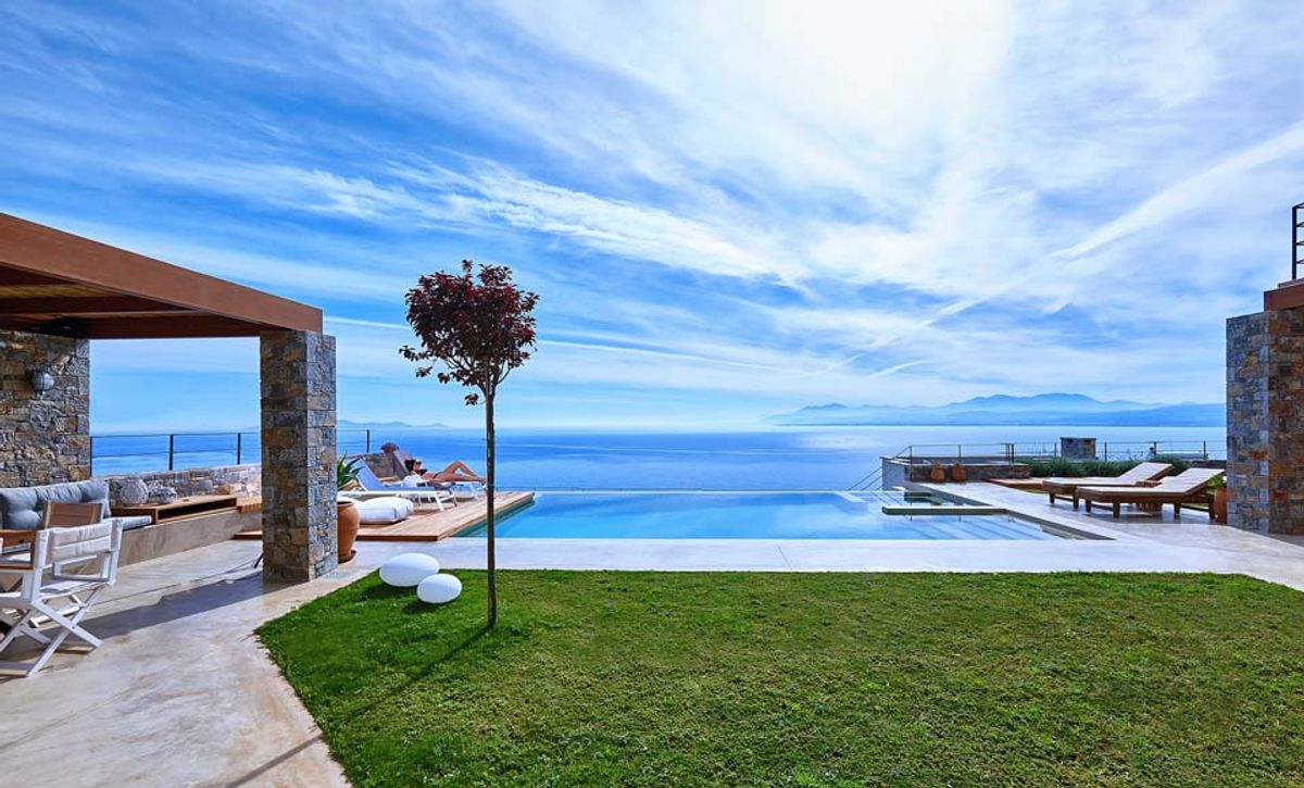 Hilaria villa photo.