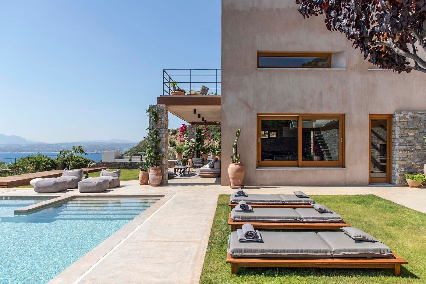 Hilaria villa photo.