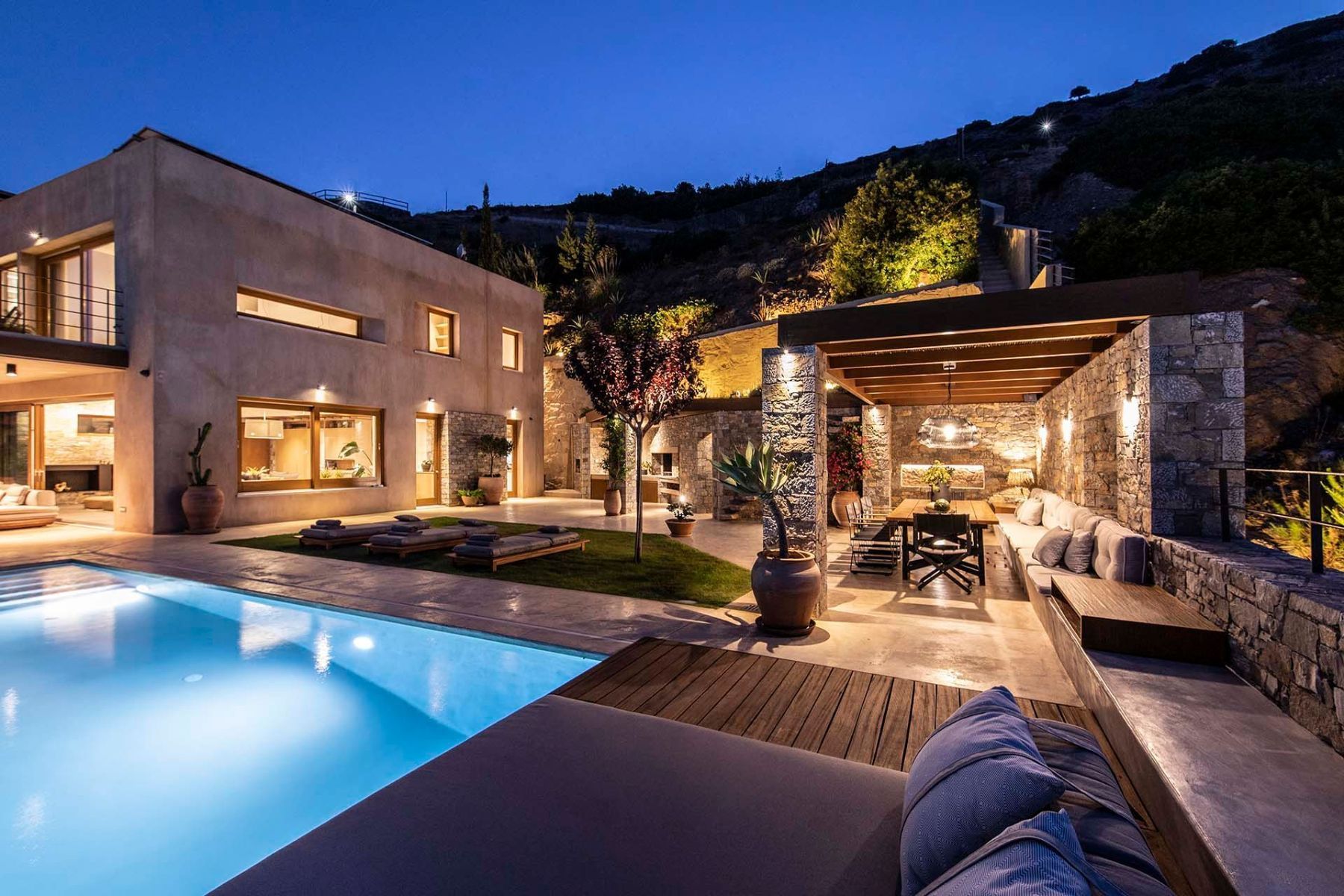 Hilaria villa photo.
