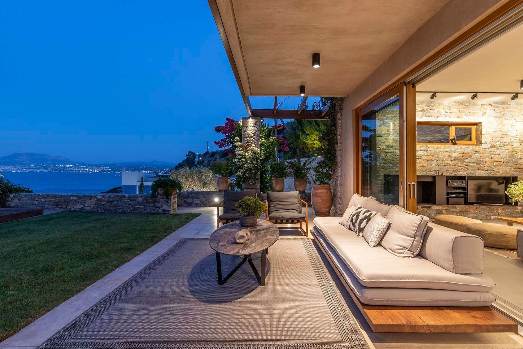 Hilaria villa photo.