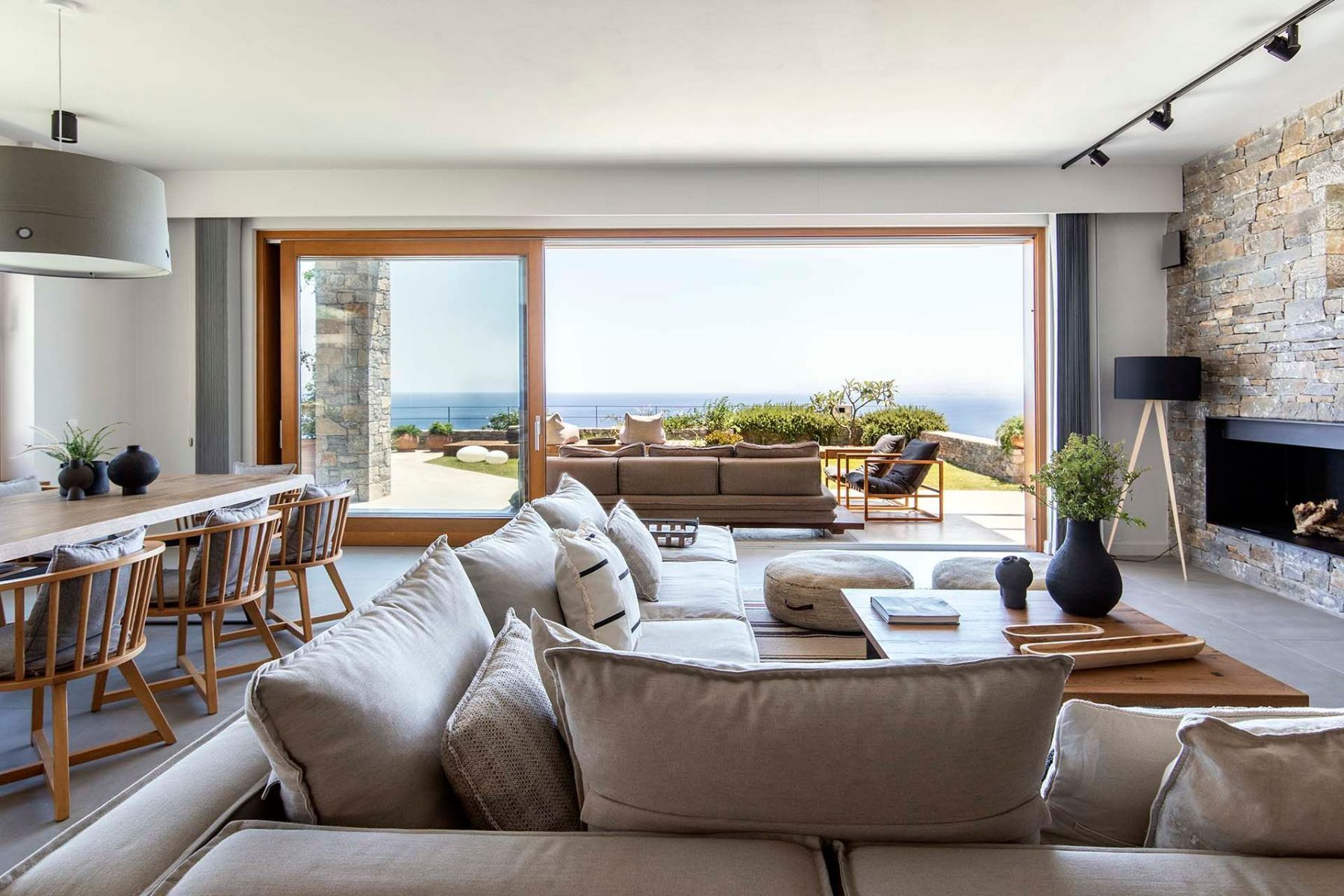 Hilaria villa photo.