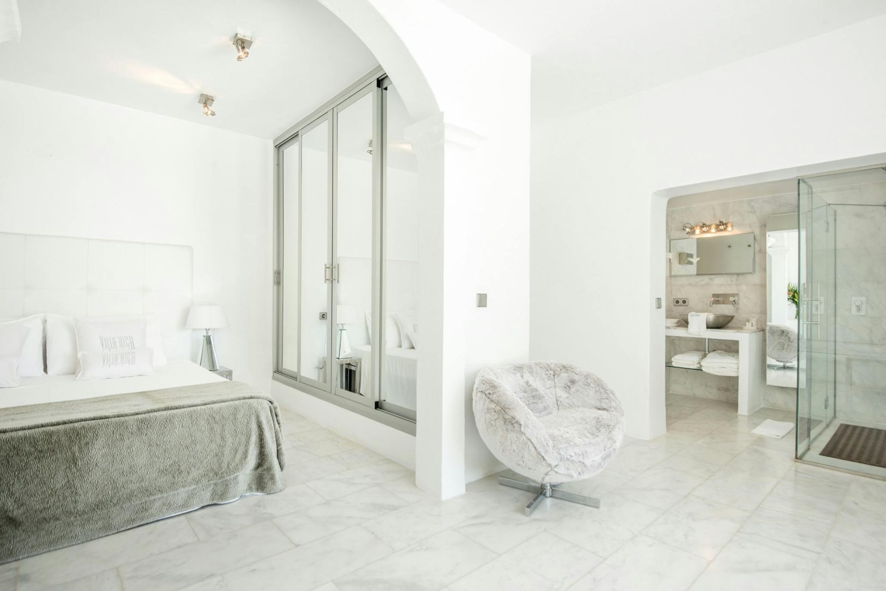 Cala Jondal Exclusive villa photo.
