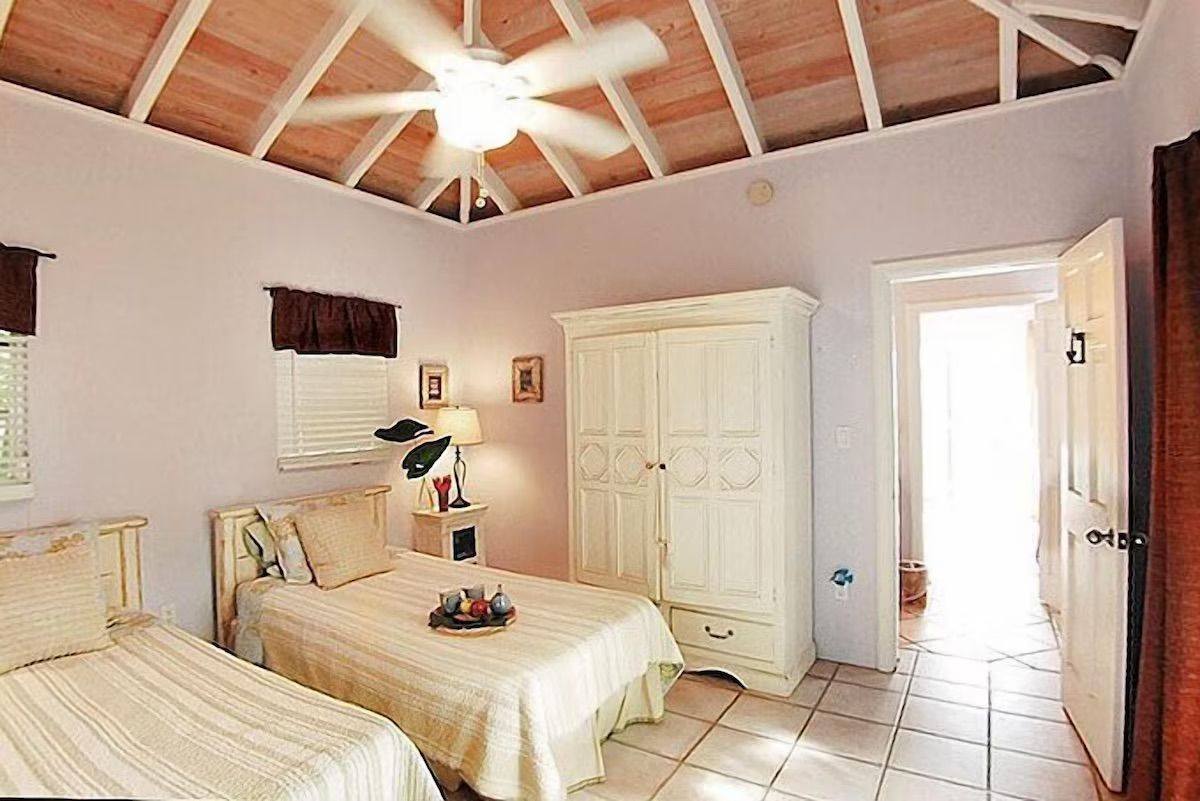 Sunset Beach Villa villa photo.